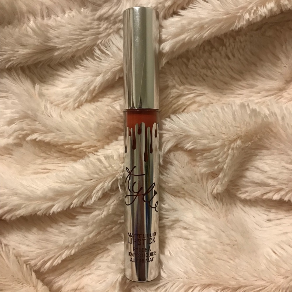 22 Matte Lipstick